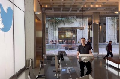 The end is (maybe) near: Elon Musk is at Twitter HQ