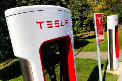 Tesla expands non-Tesla Supercharger access to China